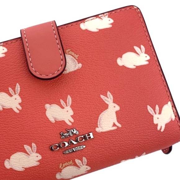NWT. LAST ONE! Coach Wallet adorable Bunny print! - Picture 2 of 7